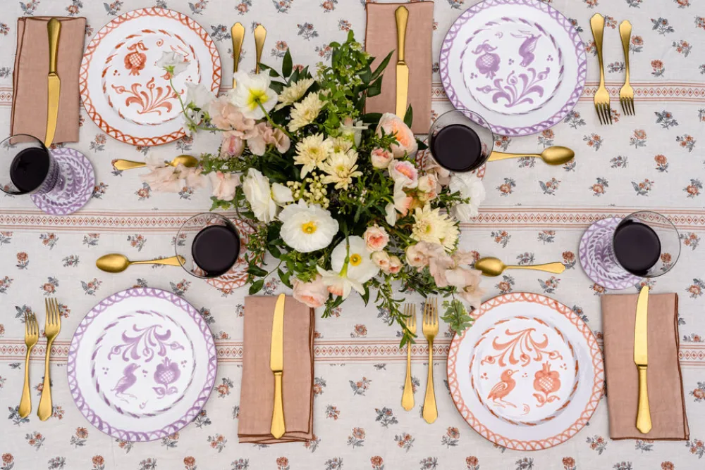 Pomelo Casa Dinnerware|Casa Lila Dinner Plate with Traditional Designs