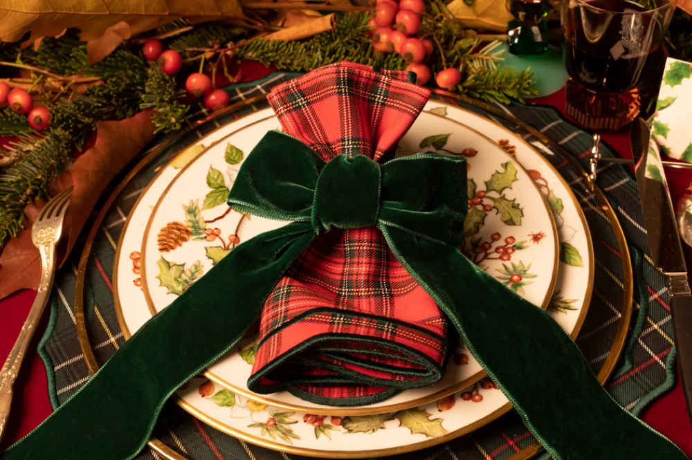 TriChi Design Place Settings & Linens|Christmas Green Velvet Napkin Bows, Set of 4