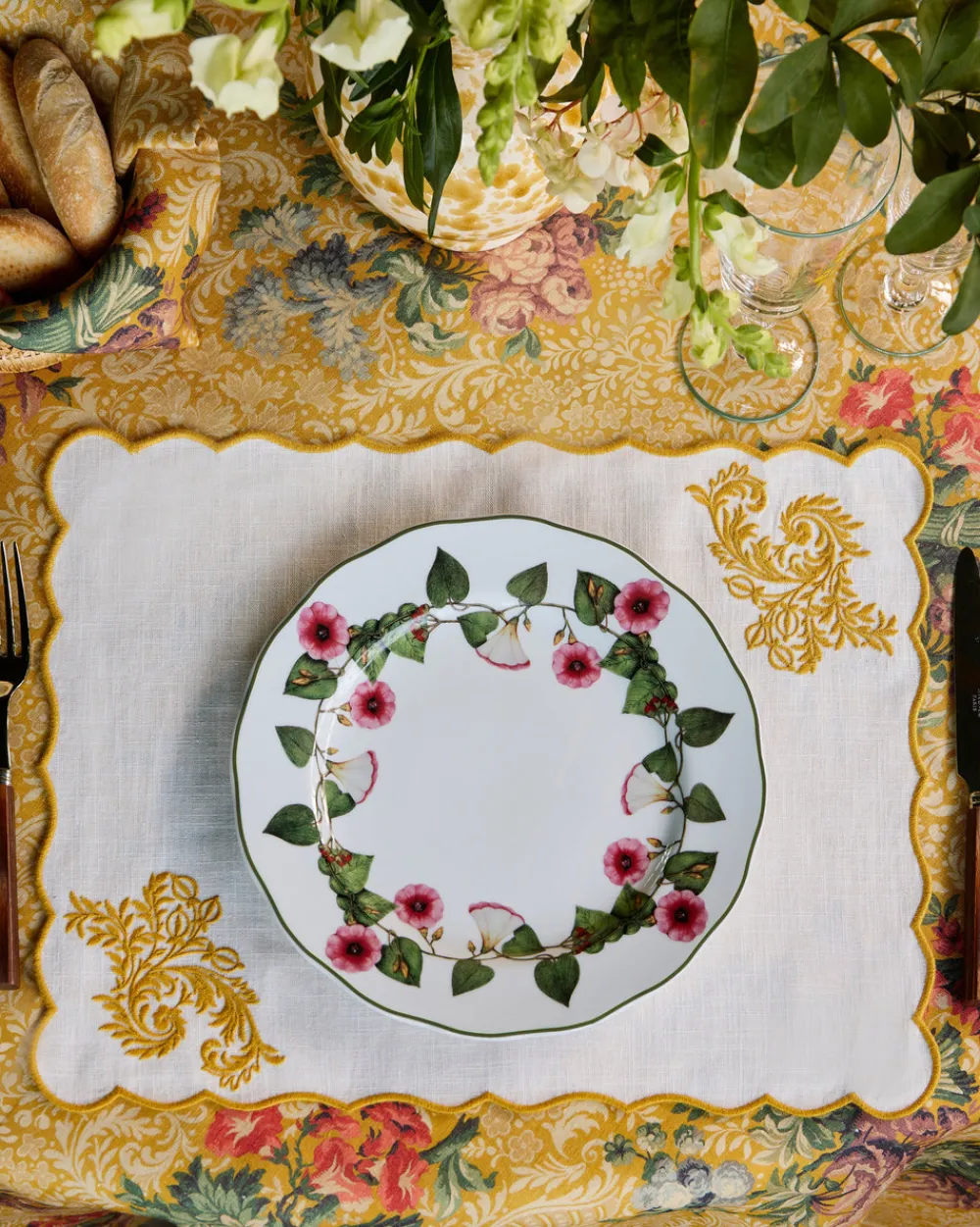 Cabana Dinnerware|Ciclamino Porcelain Dinner Plate