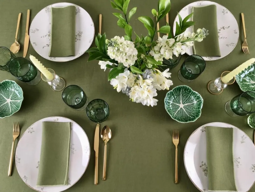 TriChi Design Place Settings & Linens|Cimen Napkin with Green Small Trim, Set of 4