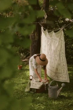 Cucina Cipoletti Place Settings & Linens|Cipoletti x Nadia Co. Fine Italian Linen Tablecloth