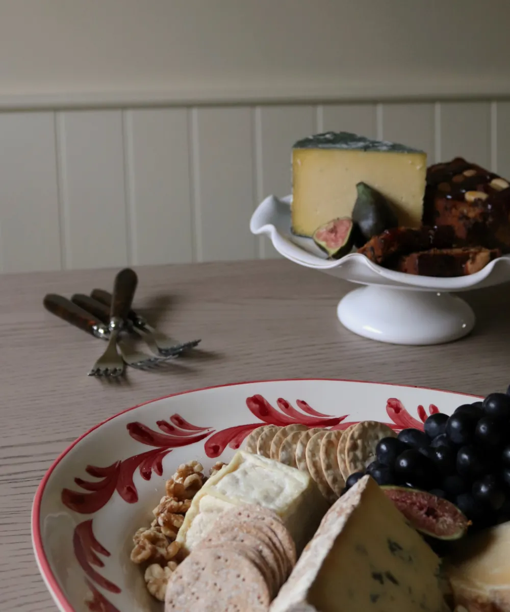 Rebecca Udall Dinnerware|Claudia Wavy Footed Bowl in White