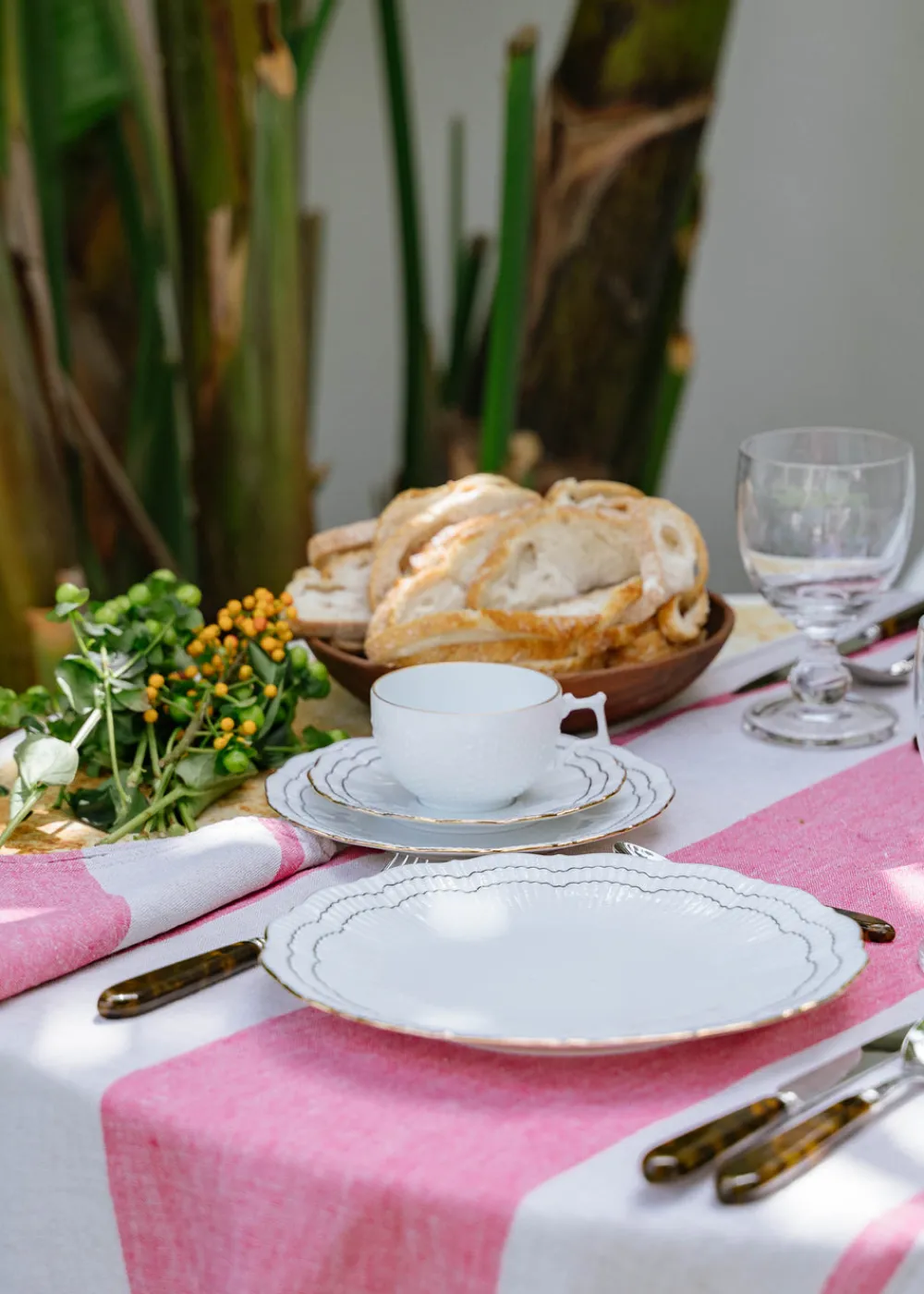 Molecot Dinnerware|Coral Bread Plate