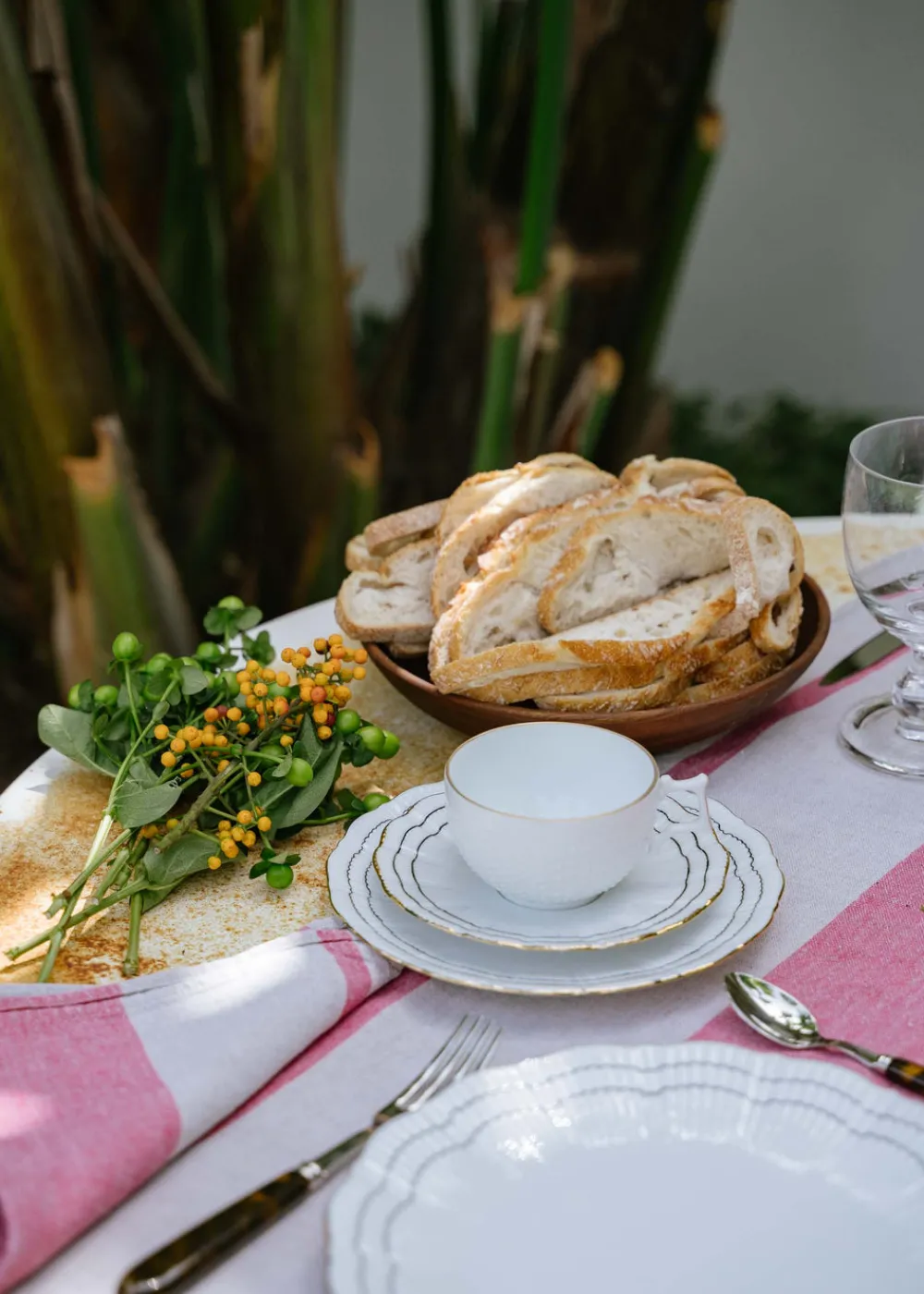 Molecot Dinnerware|Coral Bread Plate
