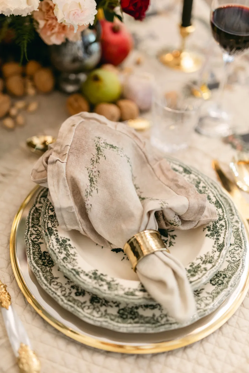Nadia & Co Place Settings & Linens|Cornucopia Royale Serviettes