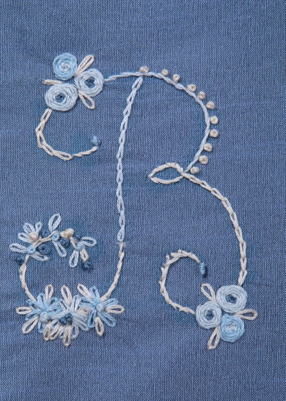 Jefferson Lane Décor|Embroidered Holiday Tree Bow