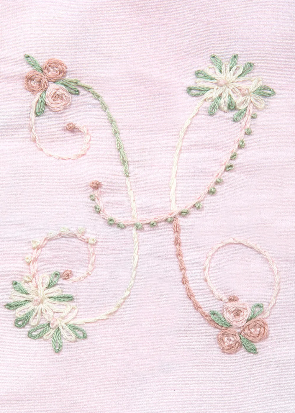 Jefferson Lane Décor|Embroidered Holiday Tree Bow