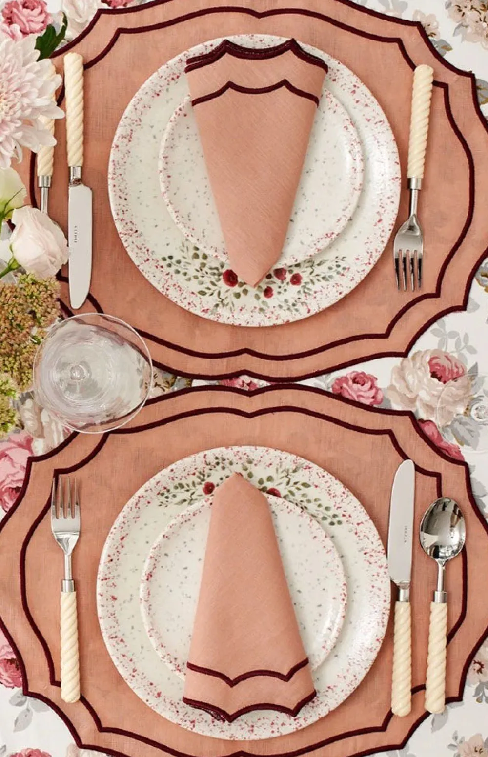 Loulou La Dune Place Settings & Linens|Eva Tablecloth in Rose Floral