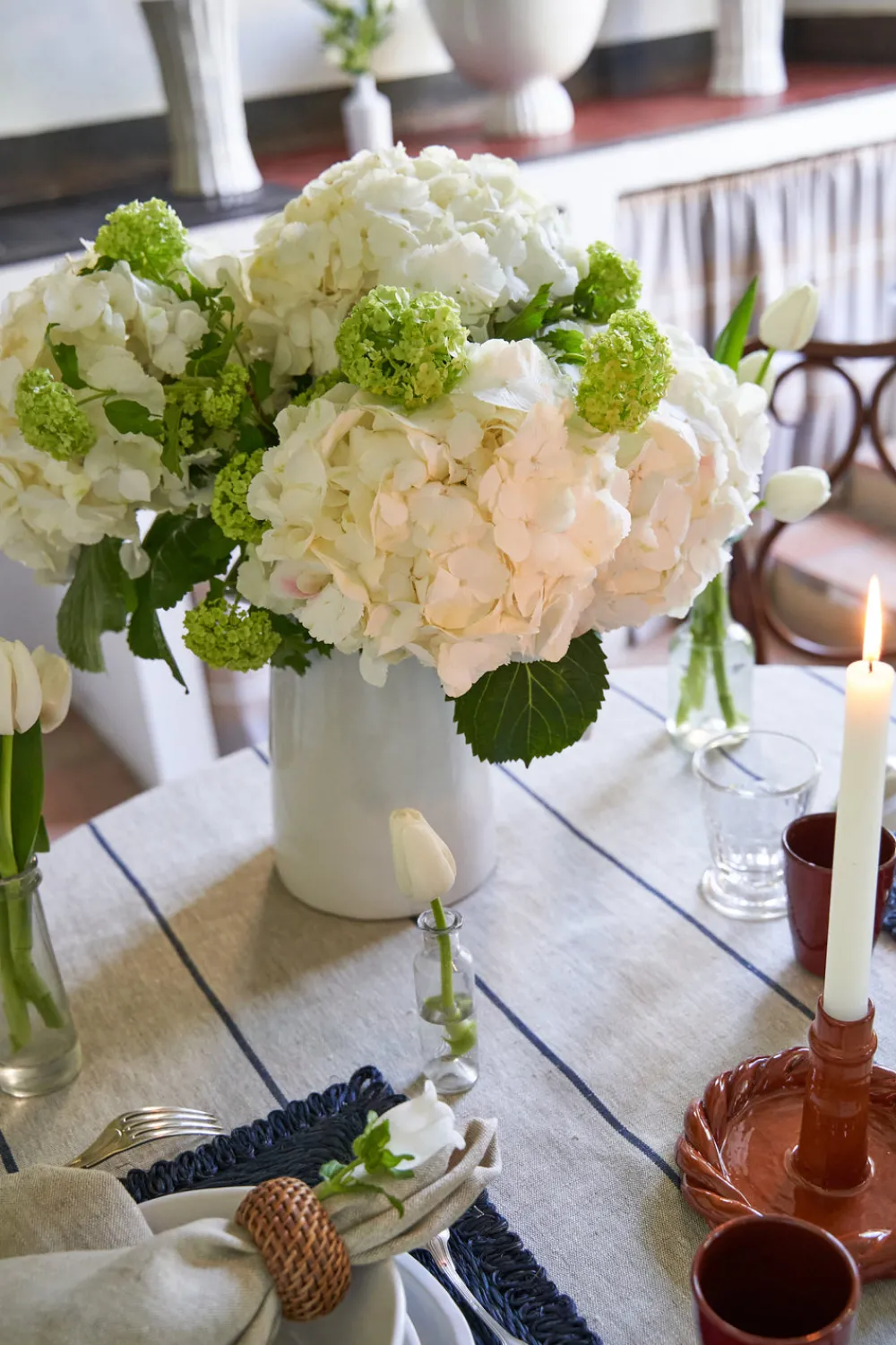 Caravan Place Settings & Linens|Eze 60x90 Tablecloth in Ivory & Blue