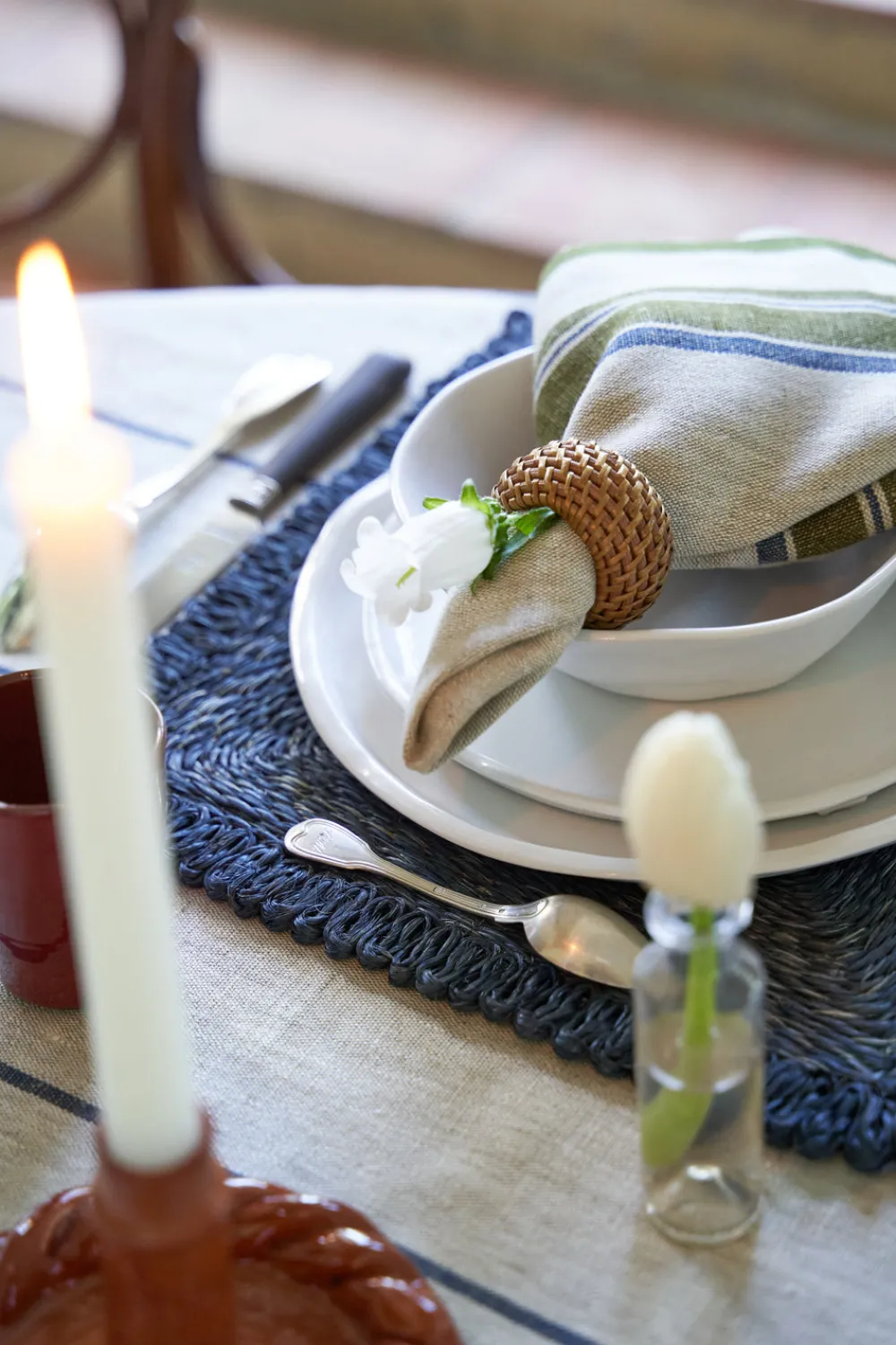 Caravan Place Settings & Linens|Eze 60x90 Tablecloth in Ivory & Blue