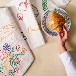 Misette Place Settings & Linens|Fete Linen Embroidered Runner