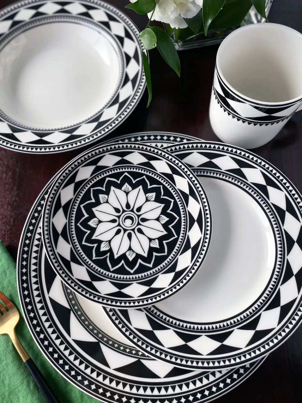 Caskata Dinnerware|Fez Rimmed Soup Bowl