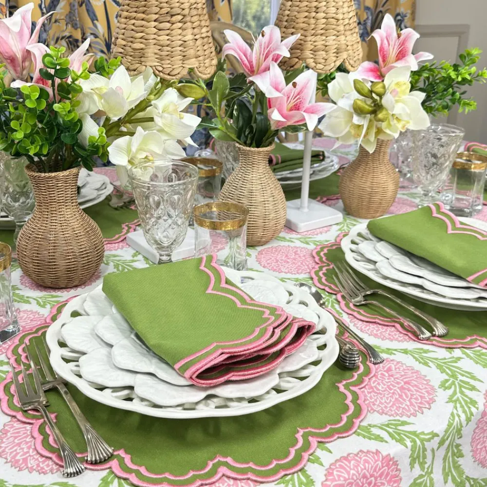 Flying Sheep Country Place Settings & Linens|Flowers & Vines Tablecloth in Pink and Green