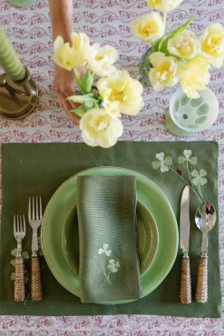 TriChi Design Place Settings & Linens|Green Four Leaf Clover Collection, Set of 2