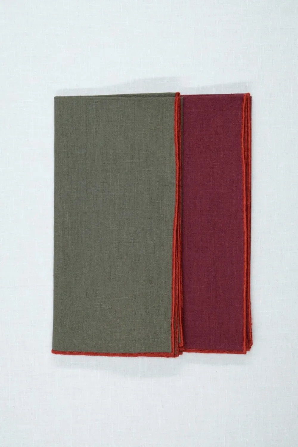 TriChi Design Place Settings & Linens|Green Napkin with Orange Small Trim, Set of 4