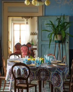 Cabana Place Settings & Linens|Leonora Tablecloth