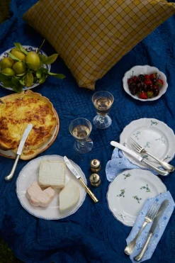 Z.d.G. Dinnerware|Les Bleuets Salad Plate, Bleu Égyptien et Vert