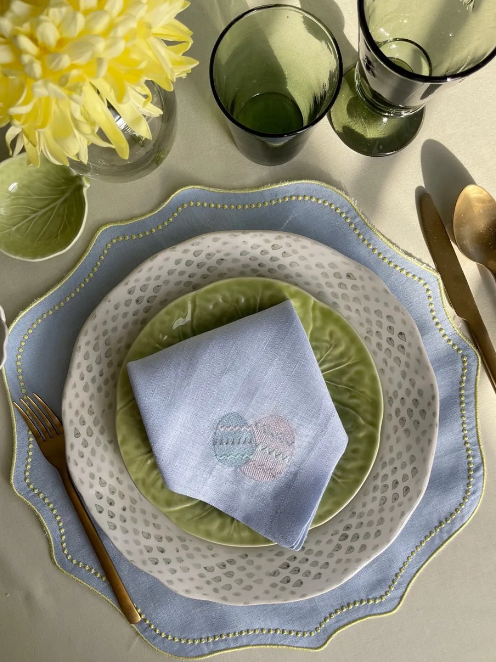 TriChi Design Place Settings & Linens|Lime Dotted Blue Linen Placemat, Set of 4