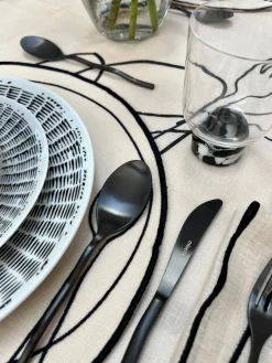 Misette Dinnerware|Line Drawing Dinner Plates, Set of 4