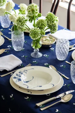 Esencial Hogar Place Settings & Linens|Manzanilla Rectangular Tablecloth in Navy