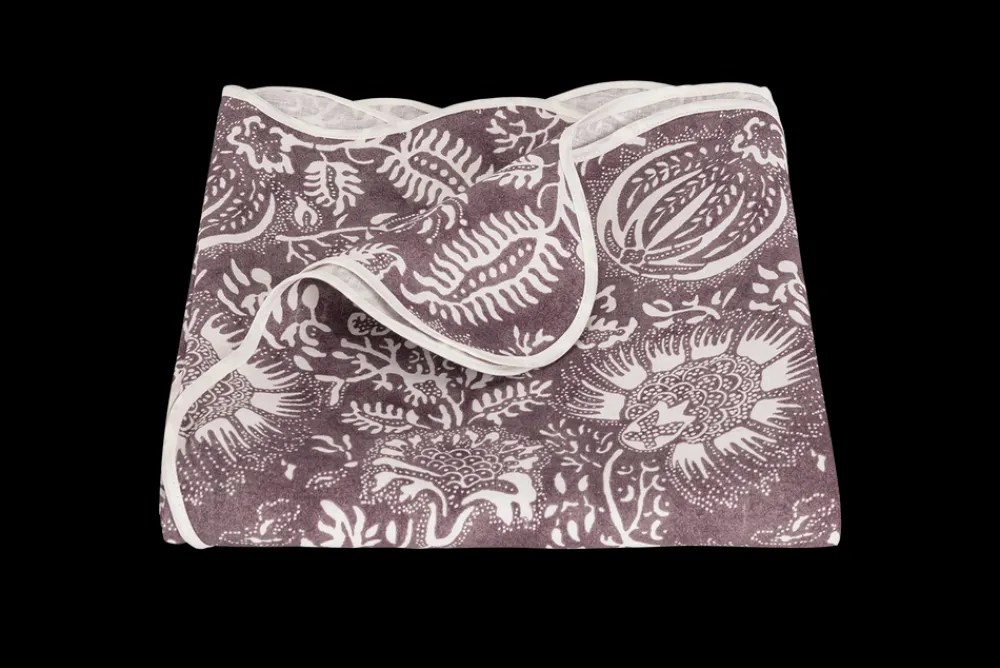 Matouk Place Settings & Linens|Schumacher Granada Tablecloth