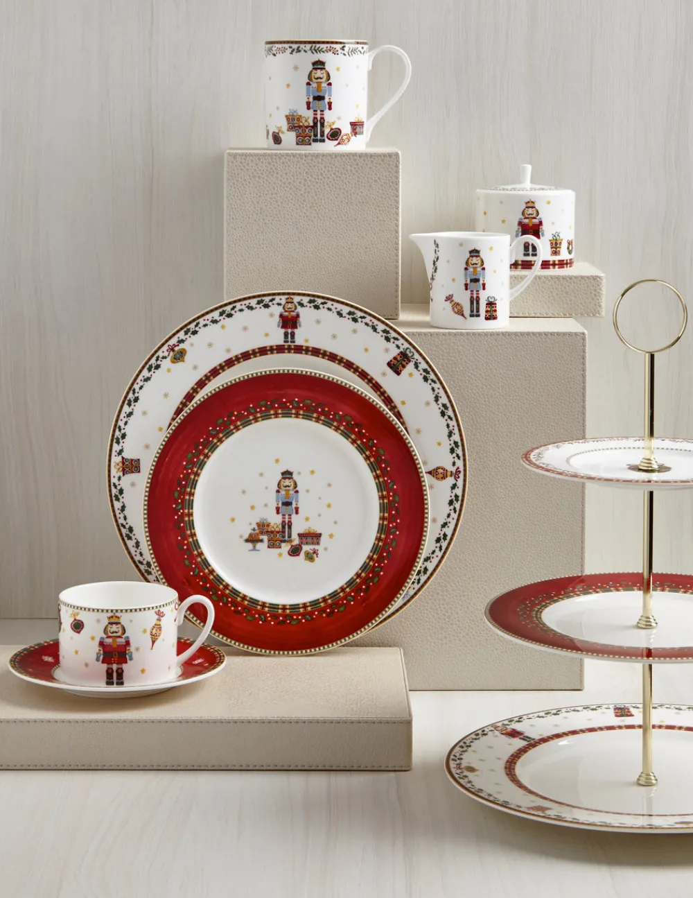 Prouna Dinnerware|Nutcracker Dinner Plate