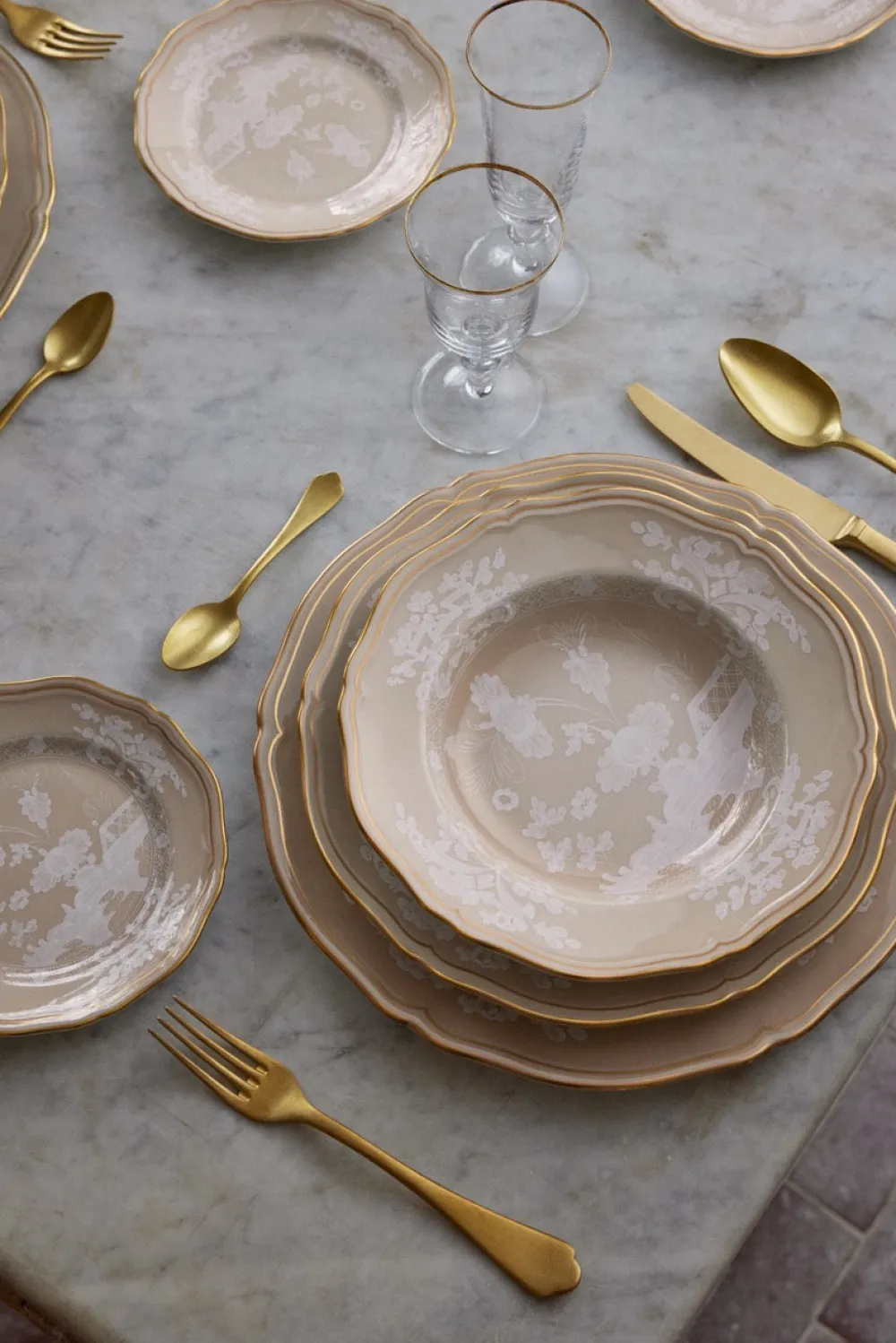 Ginori 1735 Dinnerware|Oriente Italiano Antico Doccia Flat Bread Plate in Meringa