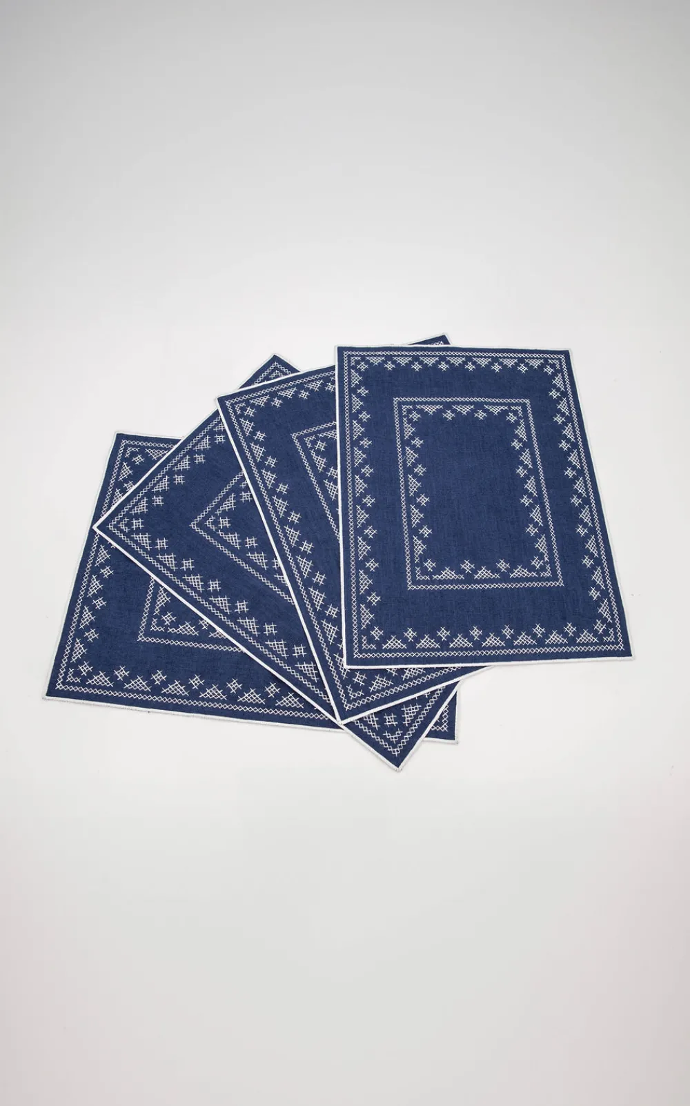 Esencial Hogar Place Settings & Linens|Pedralbes Placemats in Navy, Set of 4