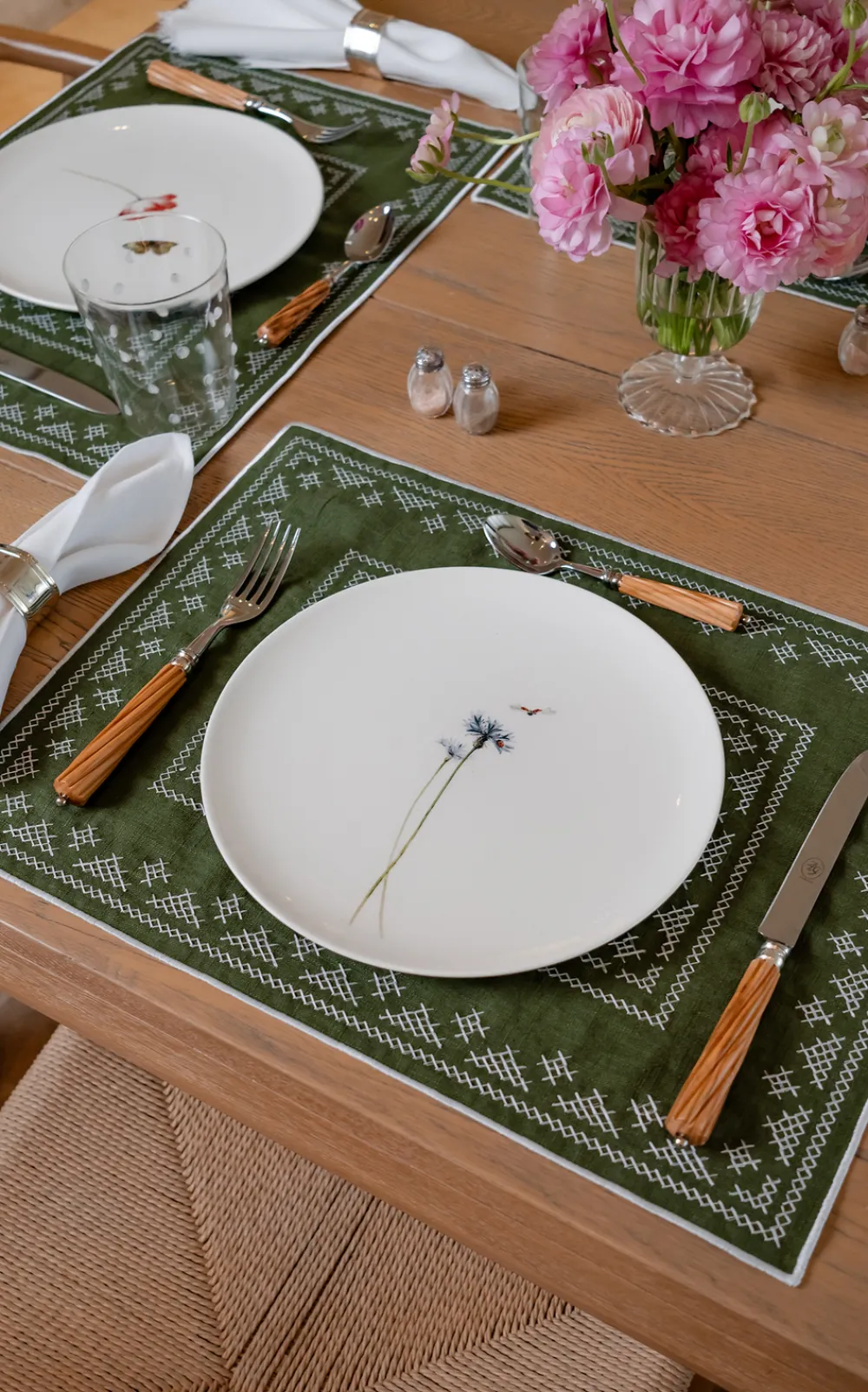 Esencial Hogar Place Settings & Linens|Pedralbes Placemats in Olive, Set of 4