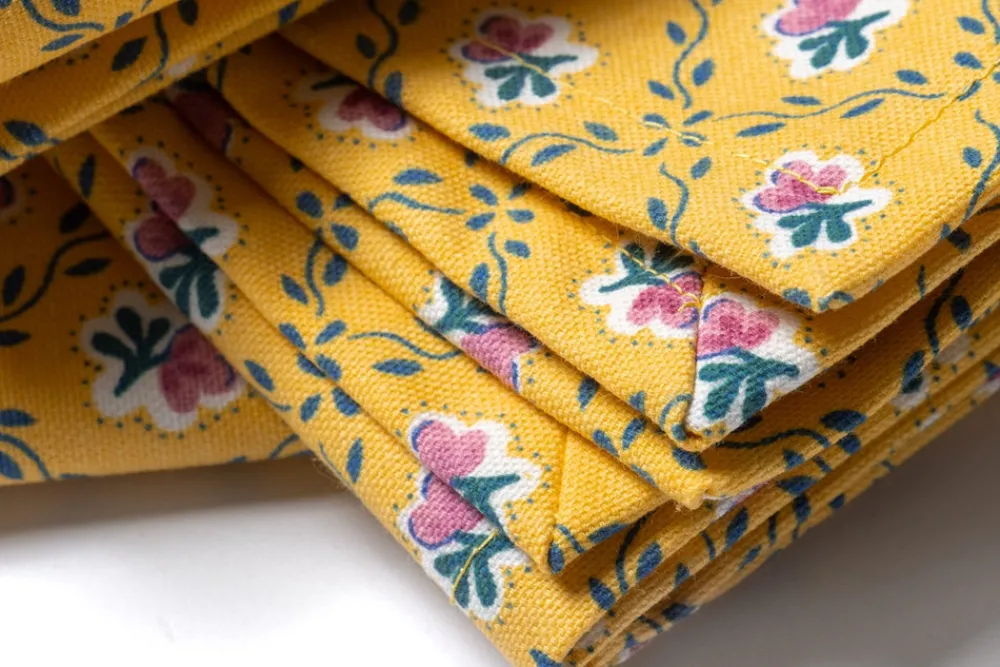 Maria Louise Cottage Place Settings & Linens|Retro Rose Napkins in Yellow, Set of 4