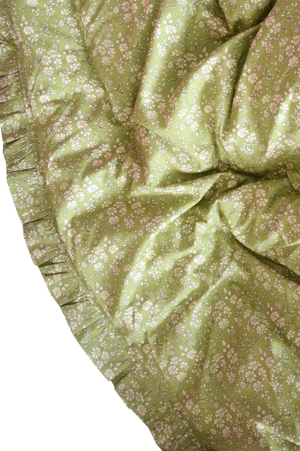 Coco & Wolf Place Settings & Linens|Reversible Ruffle Edge Heirloom Quilt Made With Liberty Fabric in Betsy Sage & Capel Pistachio