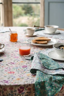 Coco & Wolf Place Settings & Linens|Reversible Wavy Napkin Set Made With Liberty Fabric in in Donna Leigh & Rachel