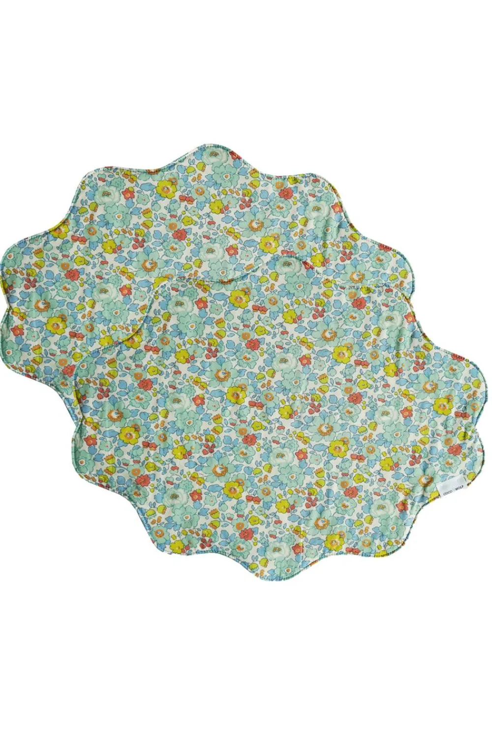 Coco & Wolf Place Settings & Linens|Reversible Wavy Placemat Made With Liberty Fabric in Betsy Sage & Strawberry Thief