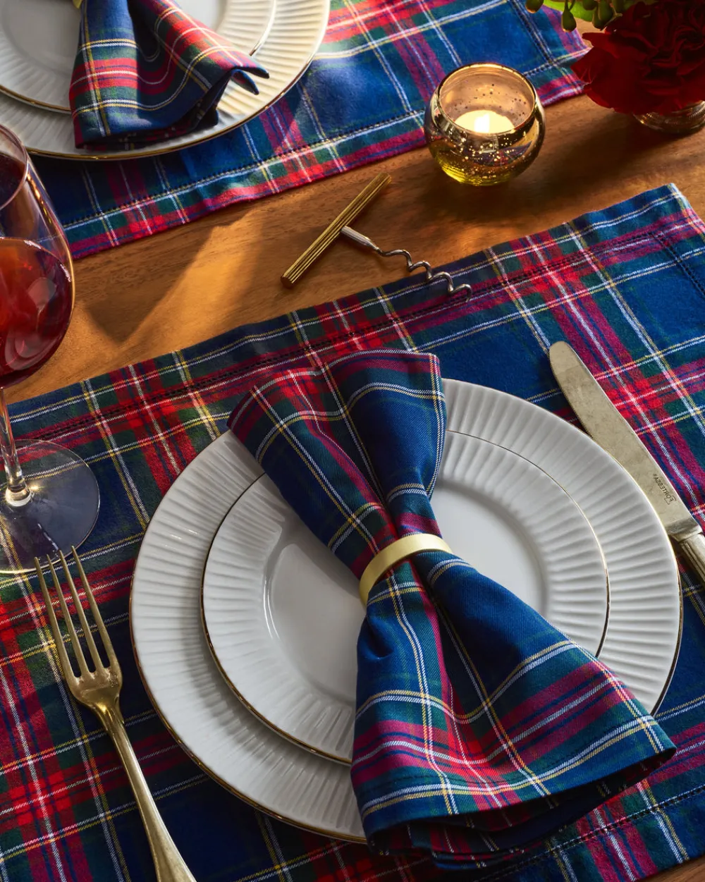 Petite Plume Place Settings & Linens|Signature Twill Placemats in Windsor Tartan