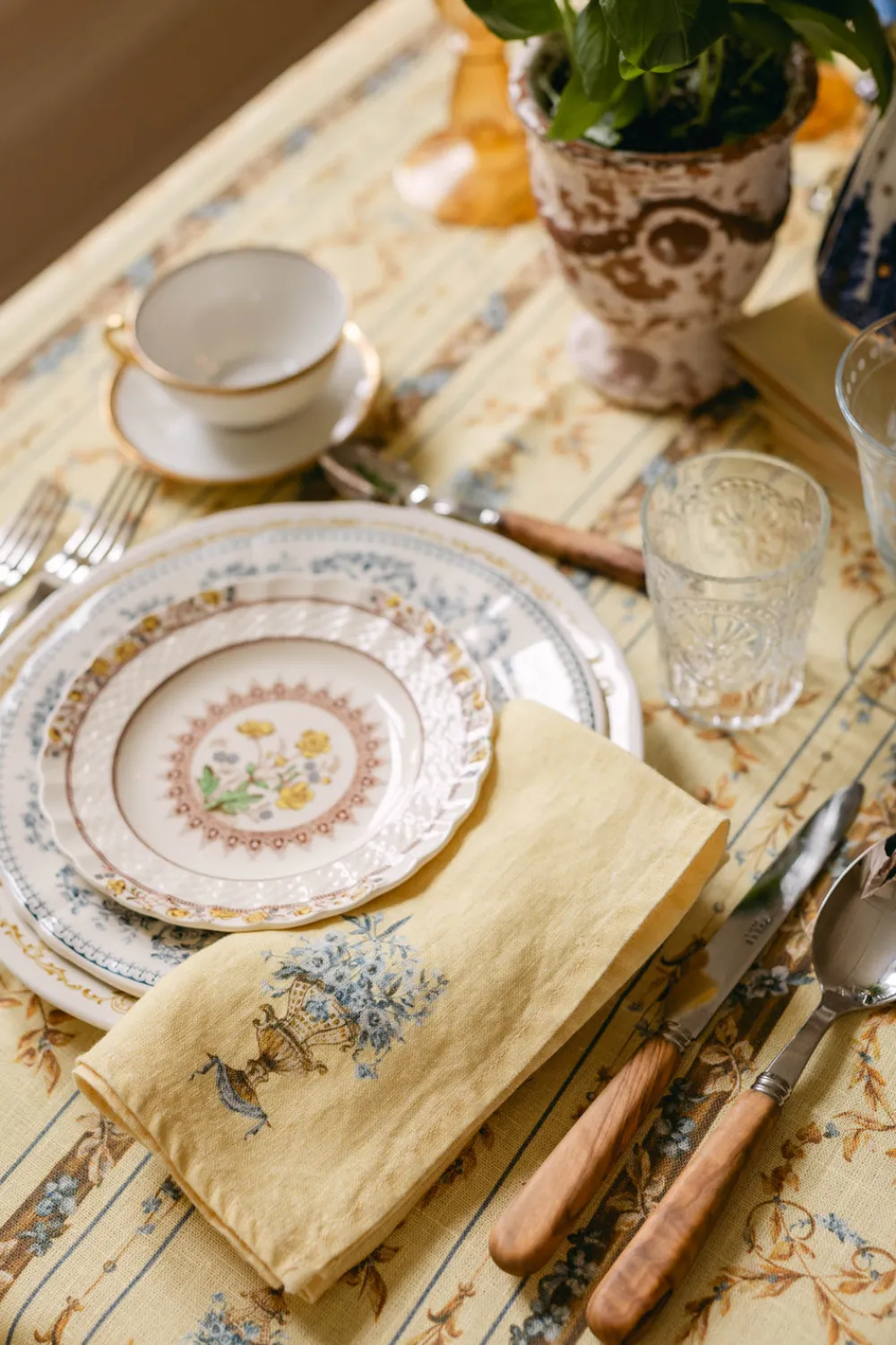 Nadia & Co Place Settings & Linens|Sole Napkins, Set of 4