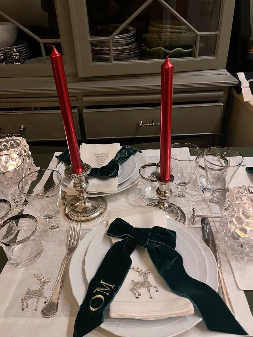 TriChi Design Place Settings & Linens|Sparkling Reindeer Napkin and Placemat, Set of 2