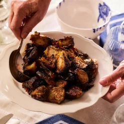 Caskata Dinnerware|Stella Scalloped White Dinner Plate