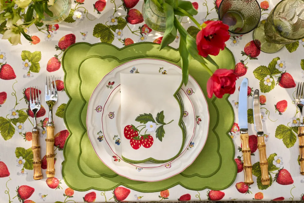 Loulou La Dune Place Settings & Linens|Strawberry Placemat and Napkin Set in Green