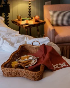 Sharland England Place Settings & Linens|Tulpina Napkins