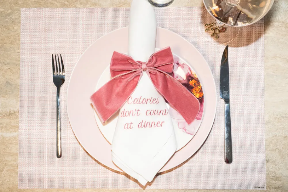 No Reservations Place Settings & Linens|Velvet Napkin Bow
