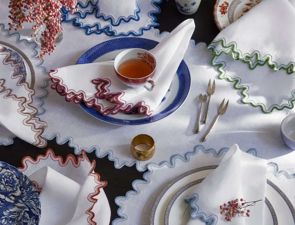 Matouk Place Settings & Linens|Wave Tablecloth
