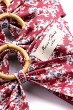 Maria Louise Cottage Place Settings & Linens|Willow Creek Napkin Rings in Red, Set of 4